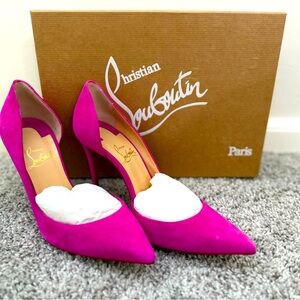Brand: Christian Louboutin
Size: 36/6
Color: IRIZA 100 suede Ultra Rose